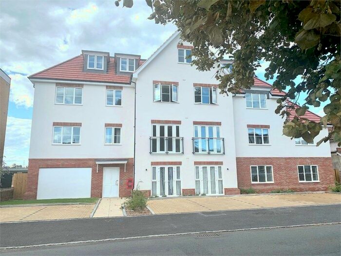2 Bedroom Flat To Rent In Bathurst Walk, Richings Park, SL0