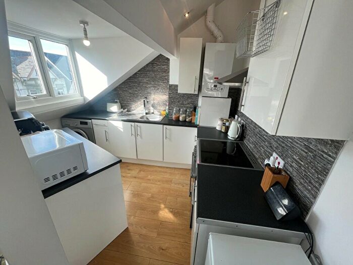 1 Bedroom Flat For Sale In Esplanade Avenue, Porthcawl, Bridgend (County Of), CF36