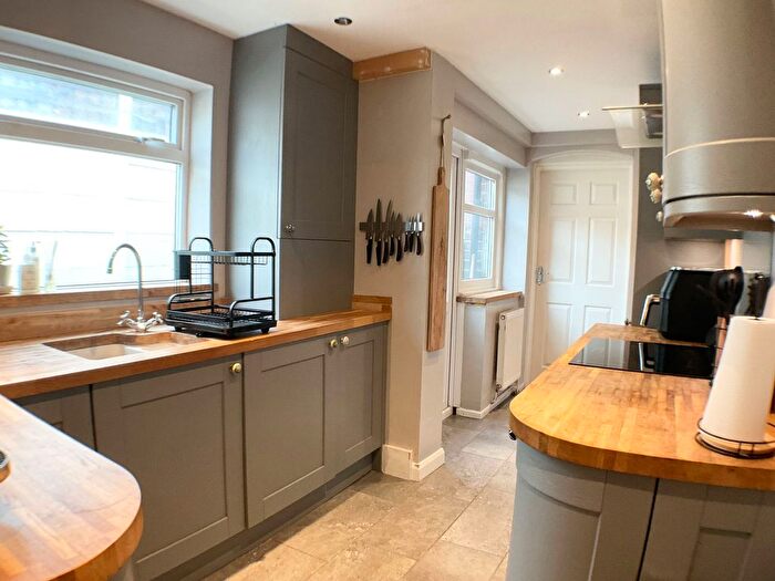 3 Bedroom Terraced House For Sale In King William Street, Amblecote, Stourbridge, West Midlands, DY8