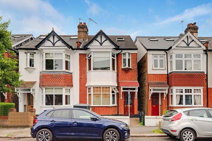 2 Bedroom Flat To Rent In Sydney Road, London, W13