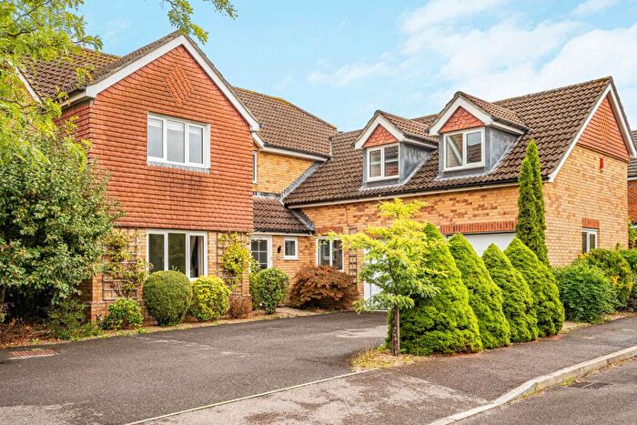 5 Bedroom Detached House For Sale In Huron Drive, Liphook, Hampshire, GU30