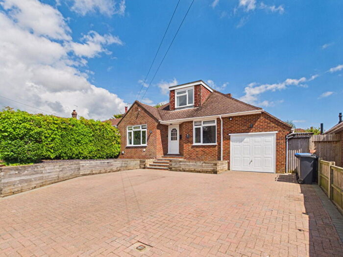 4 Bedroom Chalet For Sale In Salvington Hill, High Salvington, Worthing, BN13