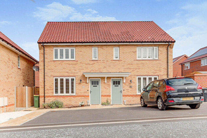 2 Bedroom Semi-Detached House To Rent In Nicholas Walk, Rayleigh, SS6