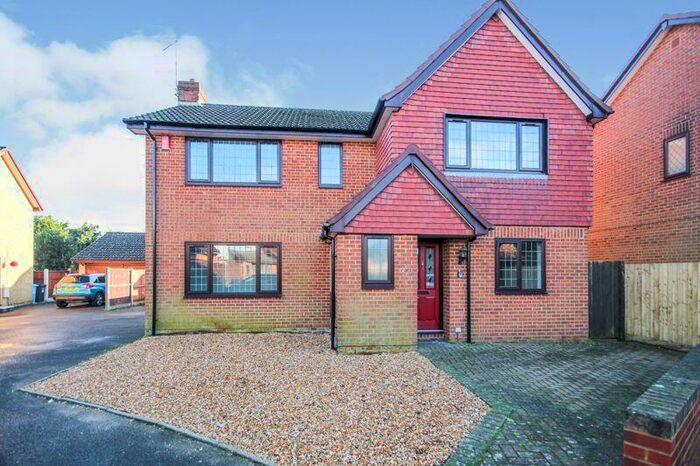 7 Bedroom Detached House To Rent In Smithson Close, Poole, BH12