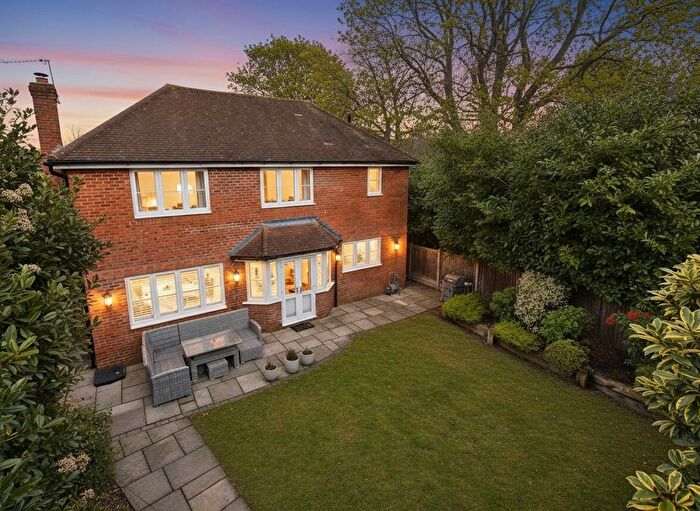 4 Bedroom Detached House For Sale In Reading Road, Wokingham, Berkshire, RG41