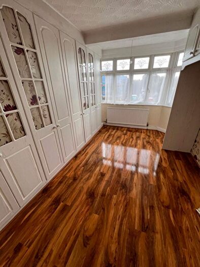 4 Bedroom Terraced House To Rent In Eccleston Crescent, Romford, RM6