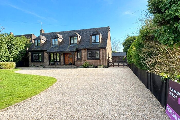 3 Bedroom Detached House For Sale In Tydcombe Road, Warlingham, CR6
