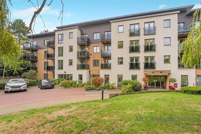 2 Bedroom Flat For Sale In St. Georges Road, Cheltenham, GL50