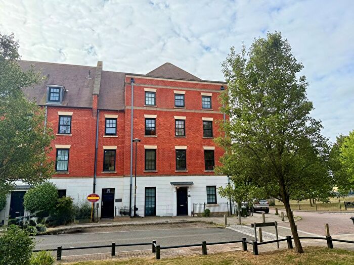 2 Bedroom Flat For Sale In Clickers Drive, Upton, NN5