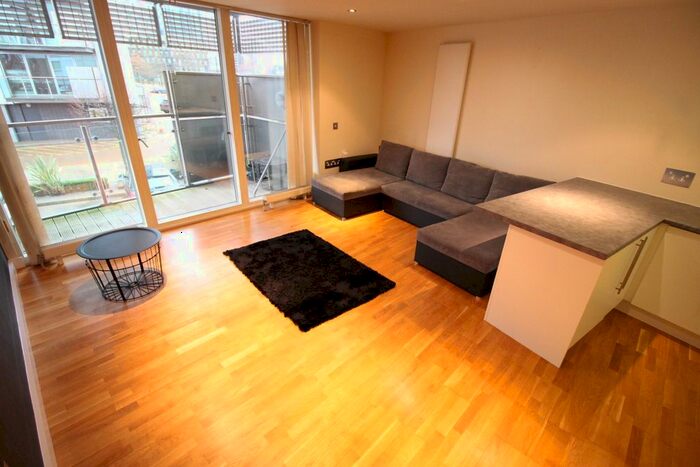 1 Bedroom Flat To Rent In The Nv Building, The Quays, Salford Quays, M50