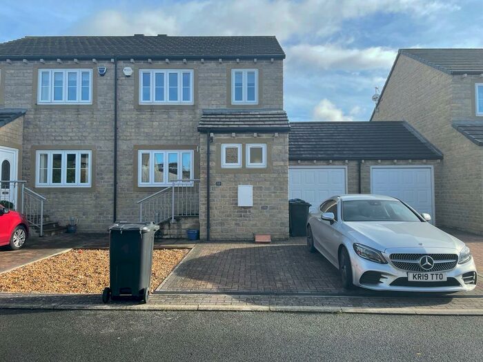 3 Bedroom Town House To Rent In New Close Mill Fold, Silsden, Keighley, BD20