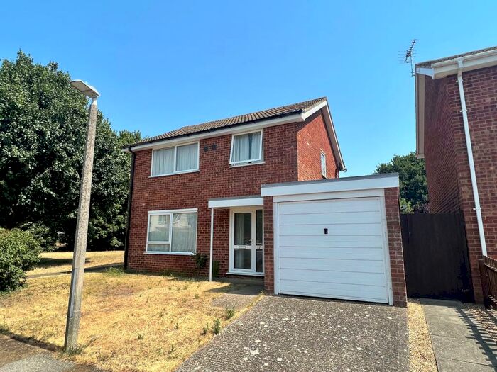 4 Bedroom Link Detached House To Rent In Blackbird Road, Beck Row, Bury St. Edmunds, IP28