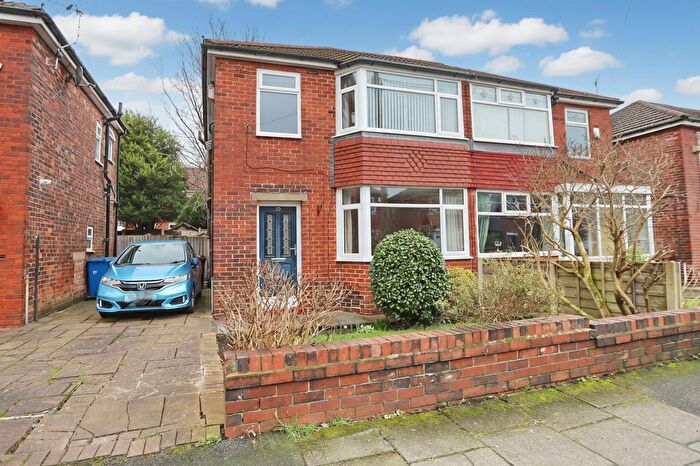 3 Bedroom Semi Detached House For Sale In Maple Avenue, Whitefield, M45