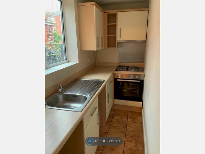 2 Bedroom Terraced House To Rent In Castle Street, Lincoln, LN1