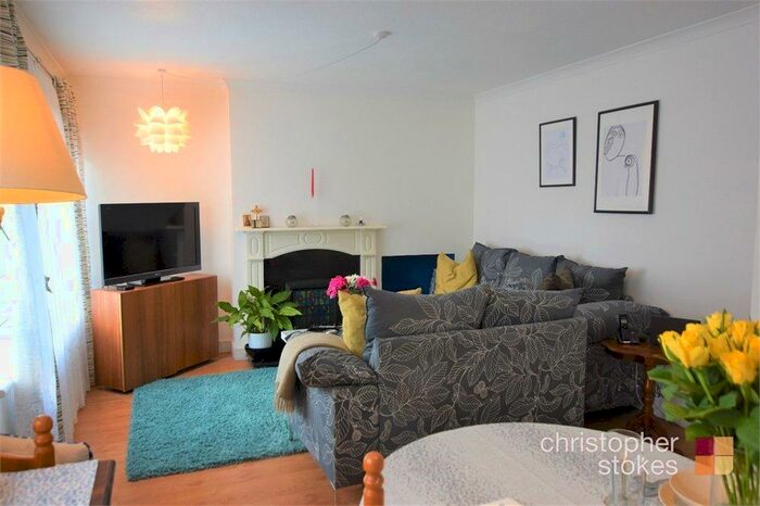 3 Bedroom Maisonette To Rent In College Road, Cheshunt, Waltham Cross, EN8