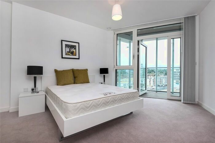 3 Bedroom Flat To Rent In Poldo House, Cable Walk Enderby Wharf, Greenwich, London, SE10