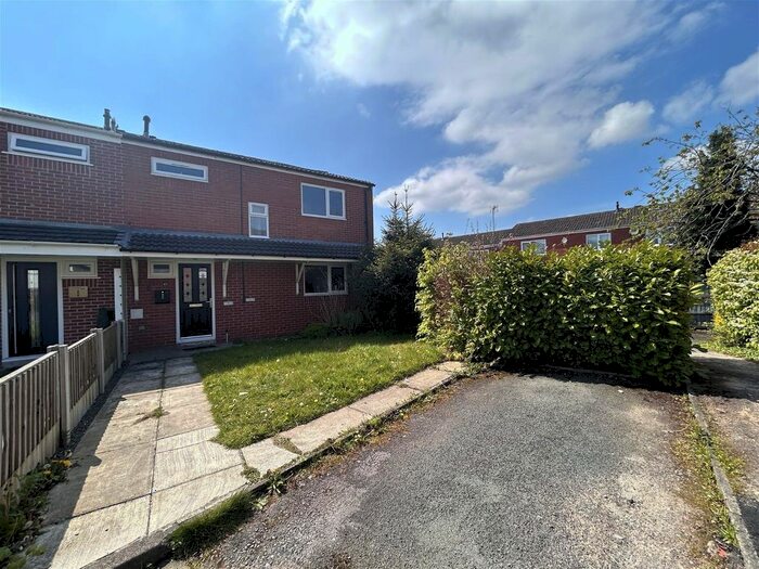 3 Bedroom Semi-Detached House To Rent In Ledburn, Skelmersdale, WN8