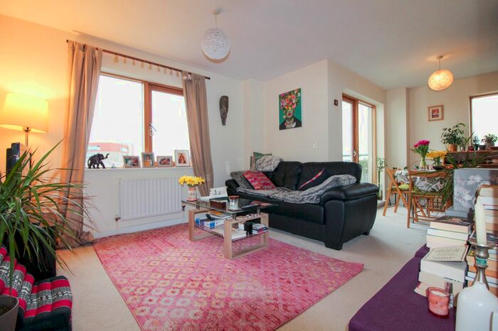 1 Bedroom Flat To Rent In John Bell Tower West, Bow, London, E3