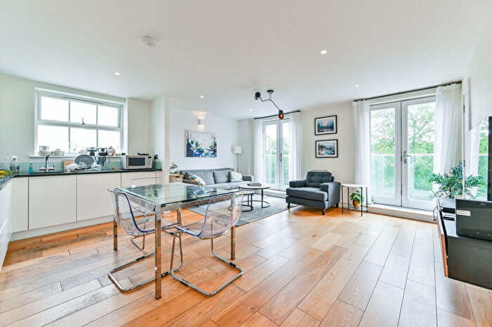 2 Bedroom Flat To Rent In Primrose Hill, London, NW3