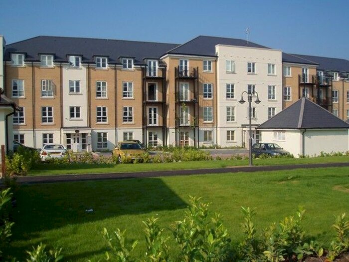 2 Bedroom Flat To Rent In Tudor Way, Knaphill, Woking, GU21