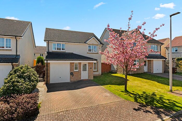 3 Bedroom Detached House For Sale In Millcraig Road, Winchburgh, EH52