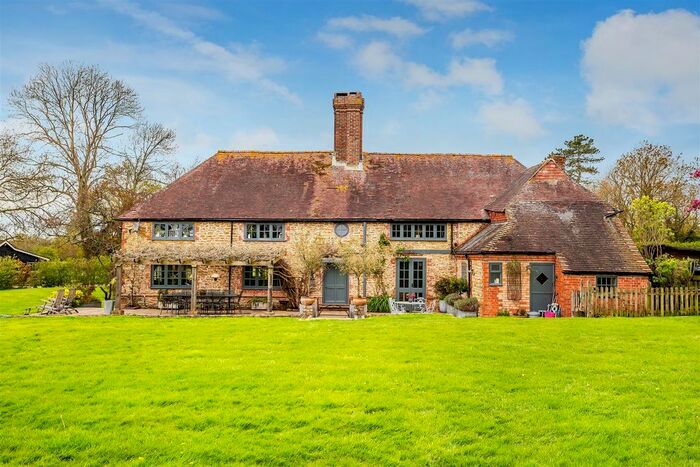 5 Bedroom Detached House For Sale In Marringdean Road, Billingshurst, RH14