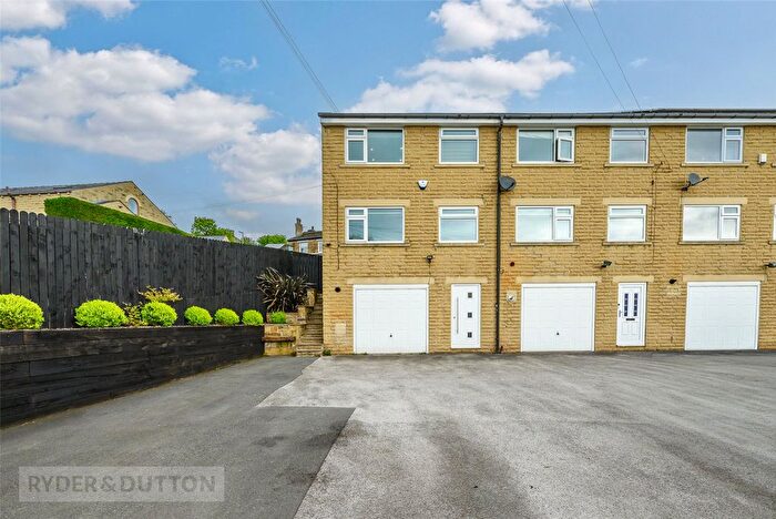 3 Bedroom End Of Terrace House For Sale In Clay House Lane, Greetland, Halifax, West Yorkshire, HX4