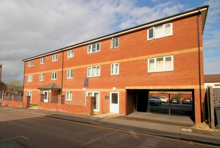 1 Bedroom Flat To Rent In Empress Road, Leagrave, Luton LU3