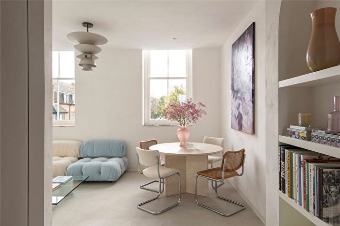 1 Bedroom Flat For Sale In Golborne Road, London, W10