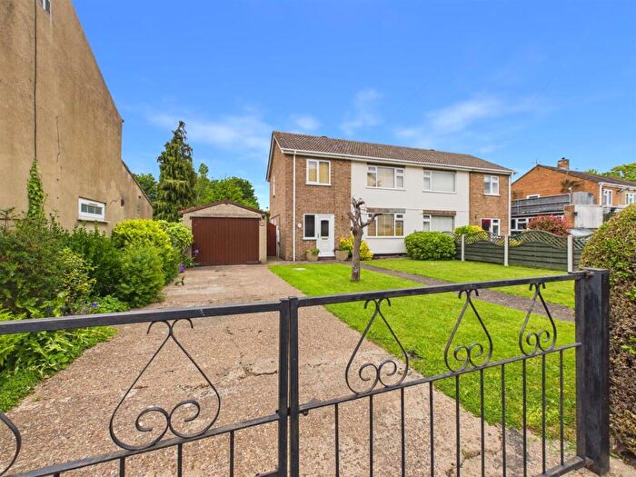 3 Bedroom Semi-Detached House For Sale In Finsbury Street, Alford, LN13