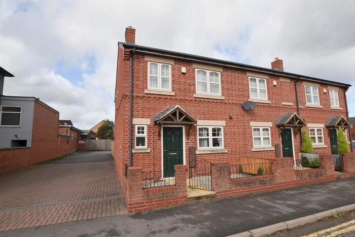 3 Bedroom End Of Terrace House To Rent In Central Avenue, Ibstock, LE67