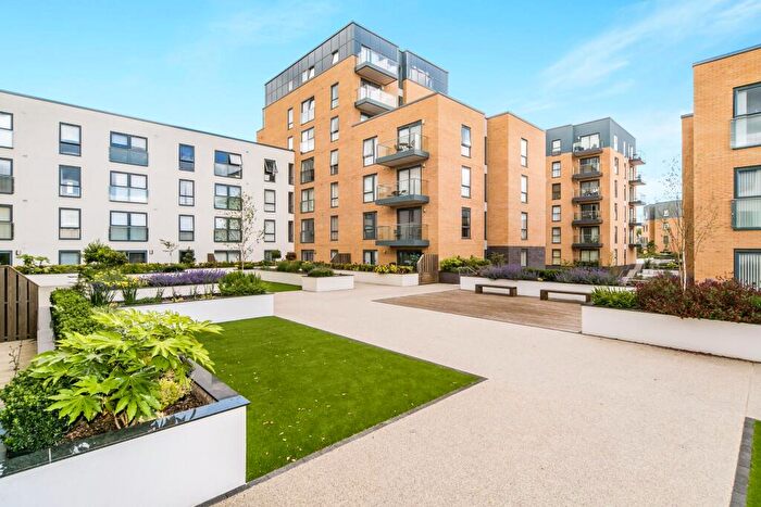 1 Bedroom Flat To Rent In Nightingale House, Drake Way, Reading, RG2