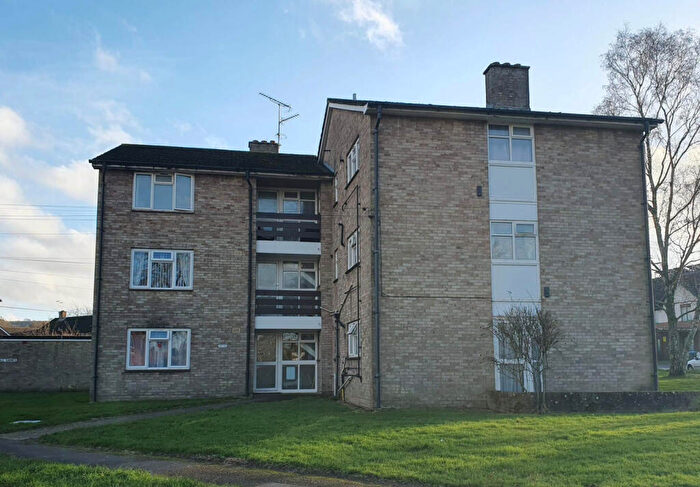 2 Bedroom Flat For Sale In Storrington, Pulborough, RH20