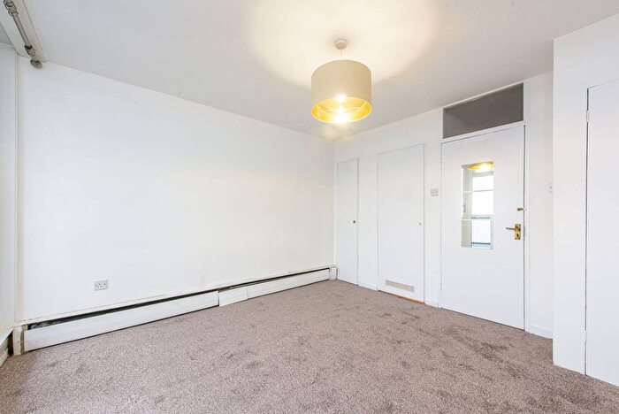 2 Bedroom Flat To Rent In Finchley Road, Swiss Cottage, London, NW3