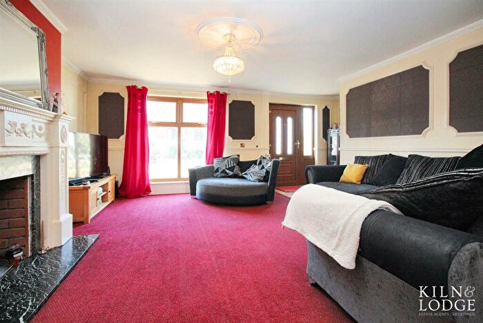 3 Bedroom Terraced House For Sale In Great Mistley, Basildon, SS16