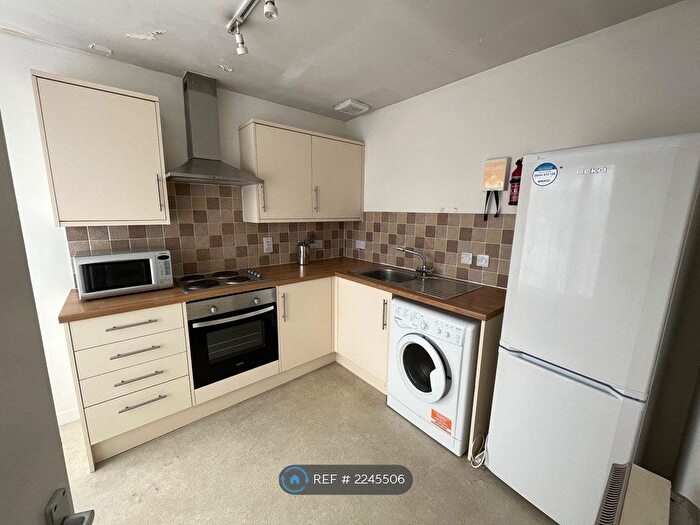 2 Bedroom Flat To Rent In Market Street, Aberdeen, AB11