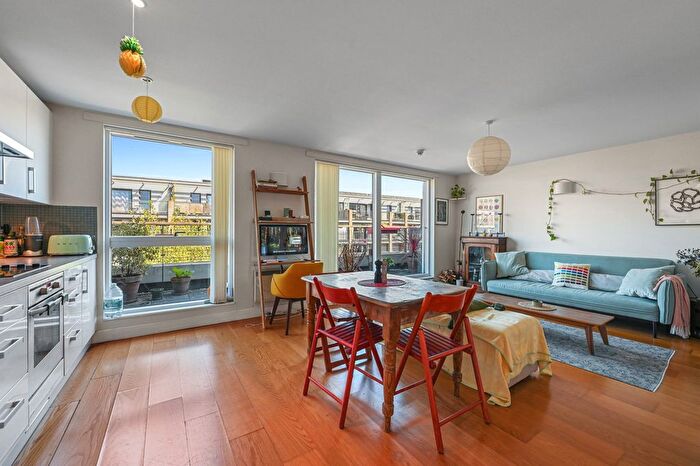 1 Bedroom Flat For Sale In Kleine Wharf, Orsman Road, London, N1
