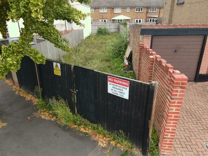Land To Rent In Wandle Road, Wallington, SM6