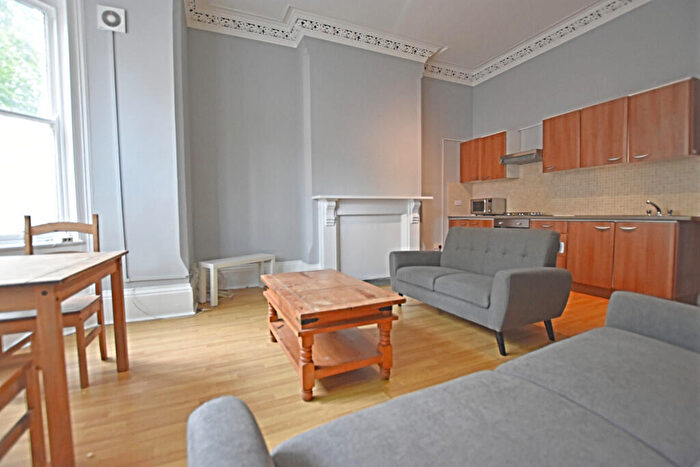 2 Bedroom Ground Maisonette To Rent In Forest Road West, Arboretum, NG7