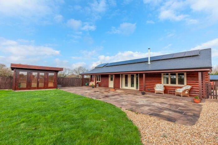 2 Bedroom Detached House To Rent In Aston Road, Bampton OX18