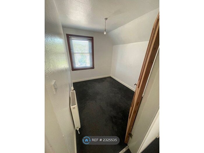 4 Bedroom Semi-Detached House To Rent In Birkenside, Midlothian, EH23