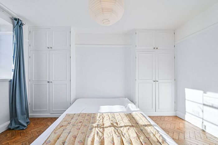 1 Bedroom Flat To Rent In X, Bloomsbury, London, WC1H
