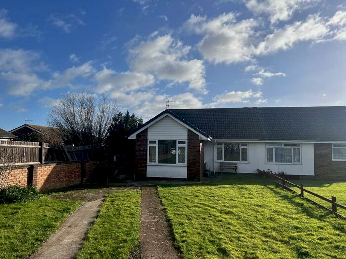 3 Bedroom Bungalow To Rent In Kingfisher Drive, Eastbourne, BN23