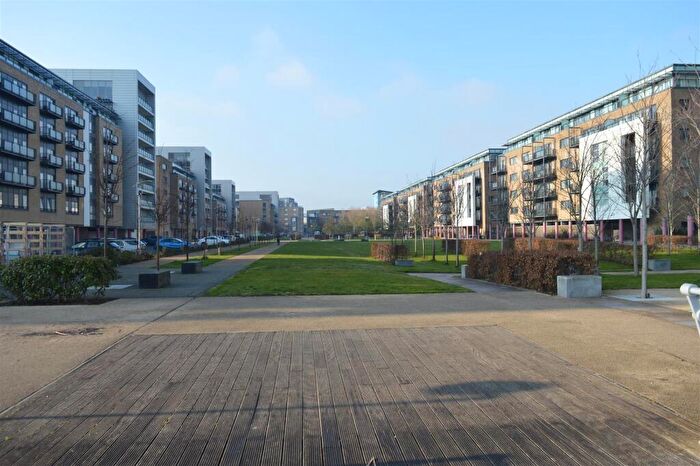 1 Bedroom Apartment For Sale In Prospect Place, Cardiff Bay (Ref.), CF11