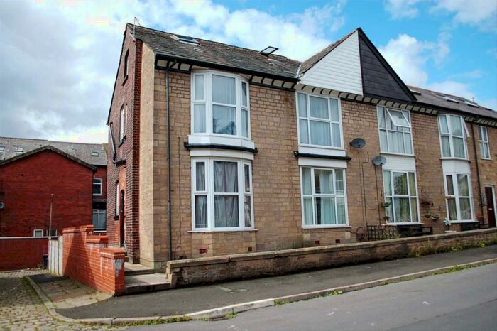 2 Bedroom Flat To Rent In Hartington Road, Bolton, BL1