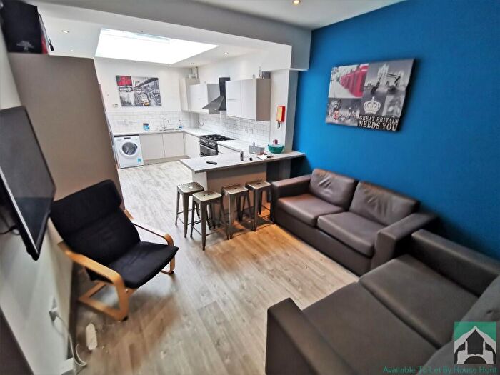 7 Bedroom Terraced House To Rent In Tiverton Road, Birmingham, B29