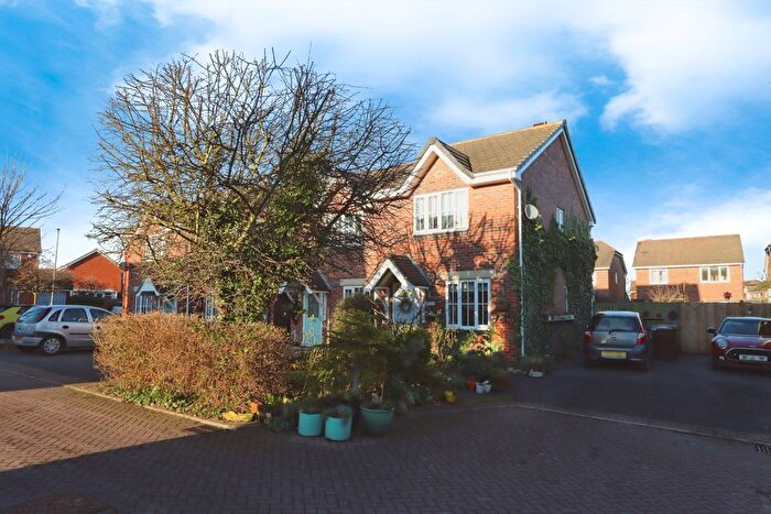 2 Bedroom End Of Terrace House For Sale In Birch Close, Havercroft, Wakefield, West Yorkshire, WF4