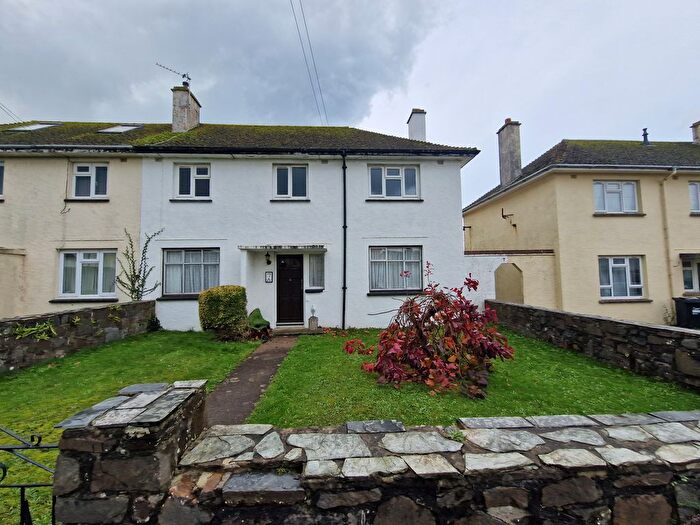 2 Bedroom Flat To Rent In St. Michaels Road, Bude, EX23