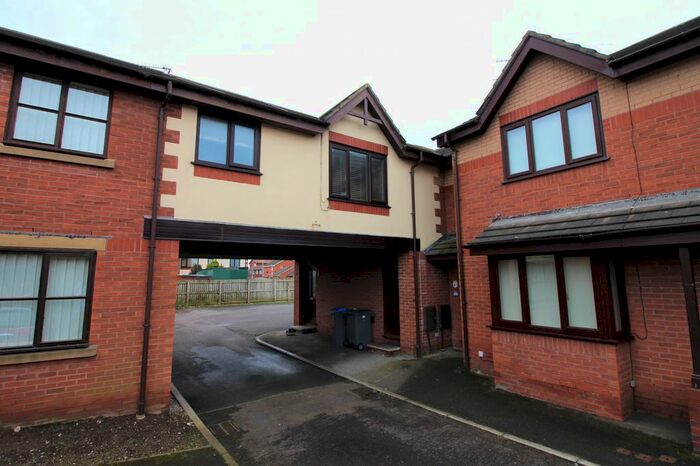 1 Bedroom Flat To Rent In Swarbrick Close, Blackpool, Lancashire FY1