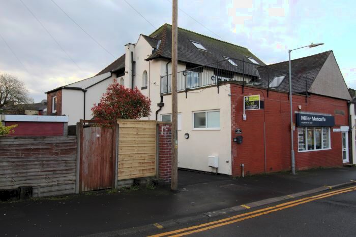 1 Bedroom Flat To Rent In Lea Gate Close, Bolton, BL2